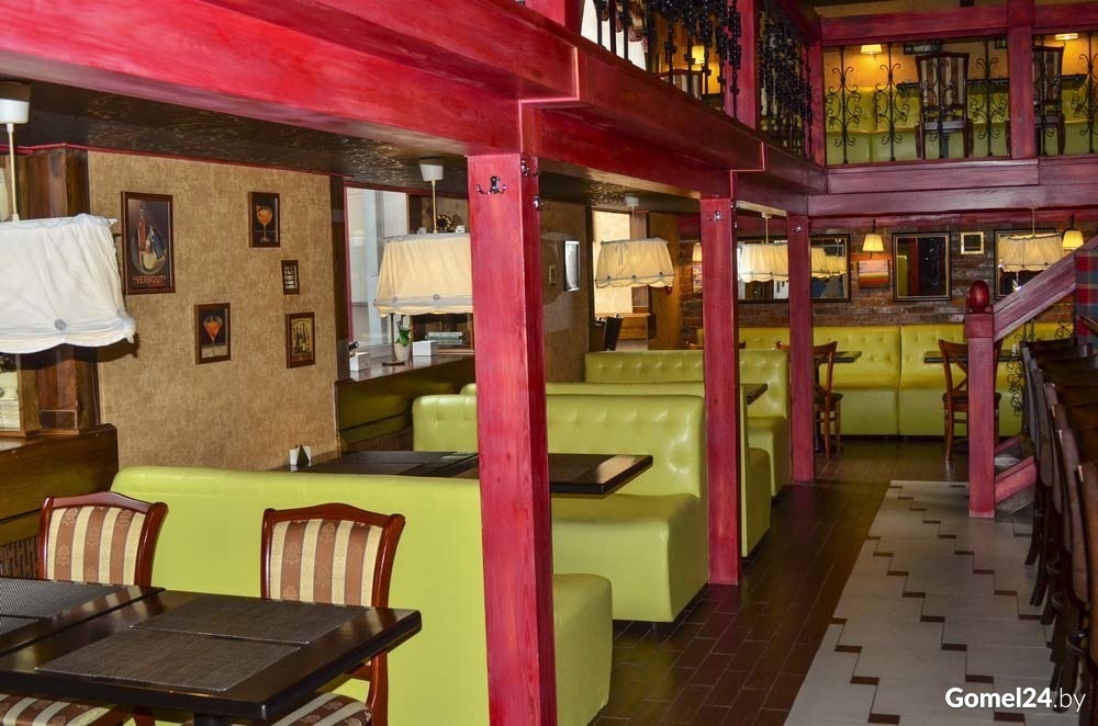 Riverstonebridge's cozy private dining area
